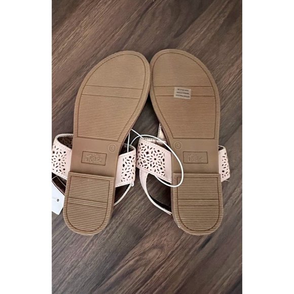 NWT Justice Girls' T-Strap Sandals - Picture 4 of 6